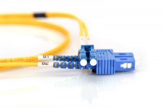 Patch cord światłowodowy FO LC/SC, duplex, SM 9/125, OS2, LSOH, 2m Żółty