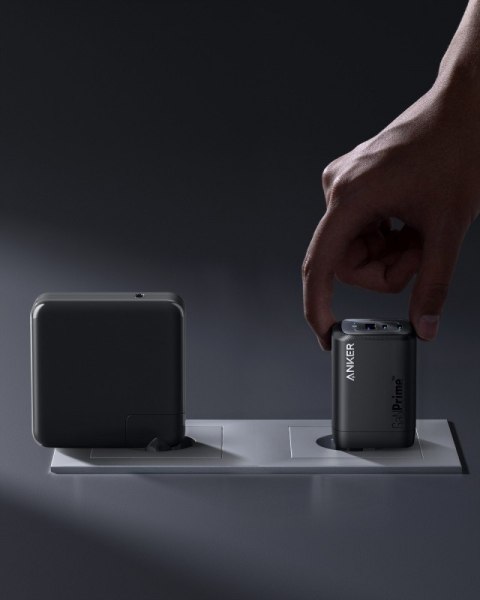 Ładowarka 737 GaNPrime 100W USB-C x 2 USB-A x 1 Ładowarka 737 GaNPrime 100W USB-C x 2 USB-A x 1