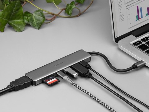 Adapter A-2, USB Type-C z czytnikiem kart, HDMI 4k, USB 3.0, PDW 60W Adapter A-2, USB Type-C z czytnikiem kart, HDMI 4k, USB 3.0, PDW 60W
