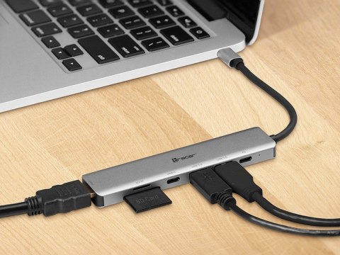 Adapter A-2, USB Type-C z czytnikiem kart, HDMI 4k, USB 3.0, PDW 60W Adapter A-2, USB Type-C z czytnikiem kart, HDMI 4k, USB 3.0, PDW 60W