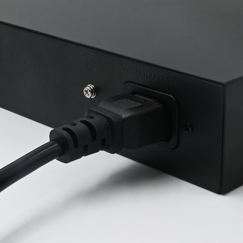 Przełącznik sieciowy SWITCH FAST Ethernet PoE | 8x RJ45 | 2x RJ45 Uplink | 120W | 10/100 Mb/s